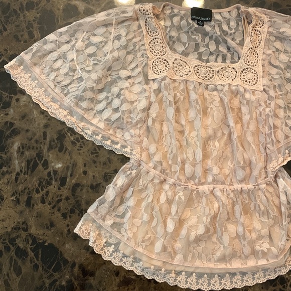 Cynthia Rowley Lace Top. Size M. - Picture 7 of 13